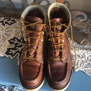 Thorogood soft toe moc boots tobacco color 10.5 EE